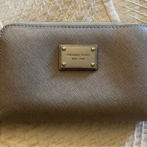 Micheal Kors wallet